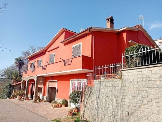 Villa in Montefiascone, Provincia di Viterbo