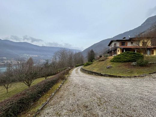 Вилла, Monasterolo del Castello, Provincia di Bergamo