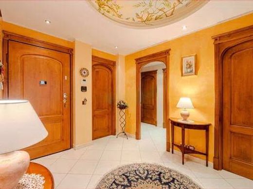 Piso / Apartamento en Vallecrosia, Provincia di Imperia
