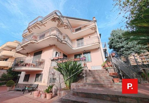 Villa en Caserta, Provincia di Caserta