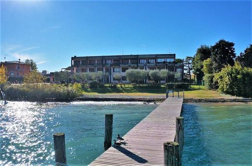 Appartement in Sirmione, Provincia di Brescia