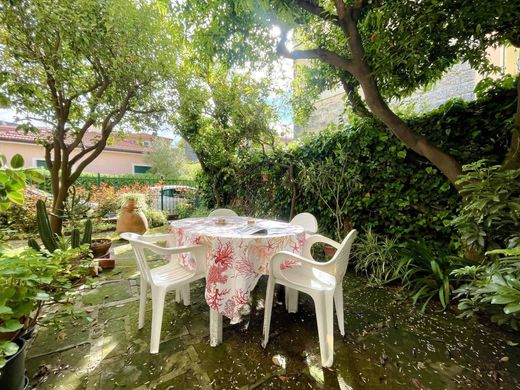 Villa in Borgio, Provincia di Savona