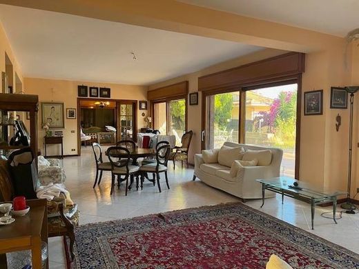 Villa in Messina, Province of Messina