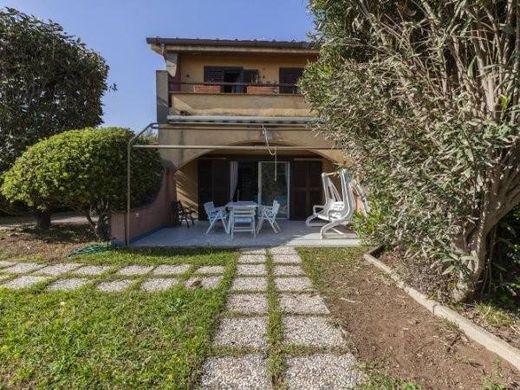 Casa com terraço - Ladispoli, Roma