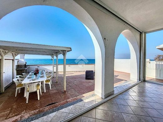 Villa in Castelsardo, Provincia di Sassari