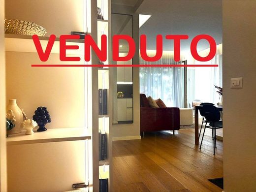 Apartamento - Cernusco sul Naviglio, Milão