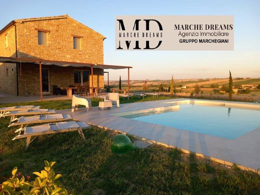 Country House in Cingoli, Provincia di Macerata