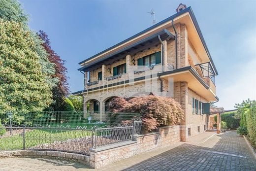 Villa - Limbiate, Provincia di Monza e della Brianza