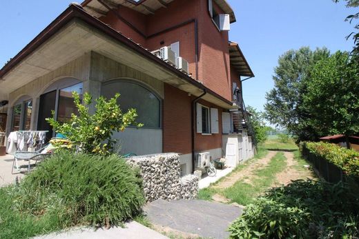 Villa in Anzola dell'Emilia, Bologna