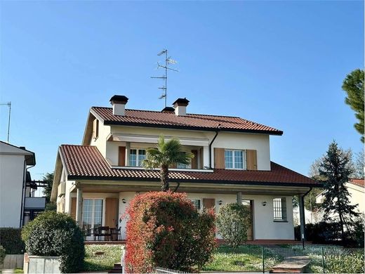 Villa in Imola, Bologna