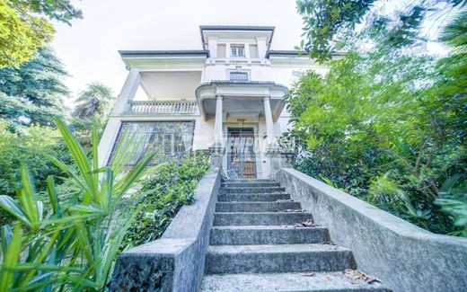 Villa in Biandronno, Provincia di Varese