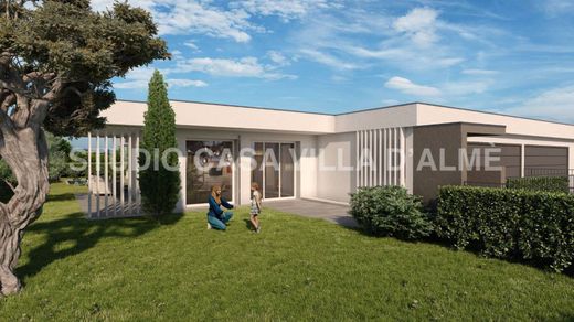 Villa in Almenno San Bartolomeo, Provincia di Bergamo