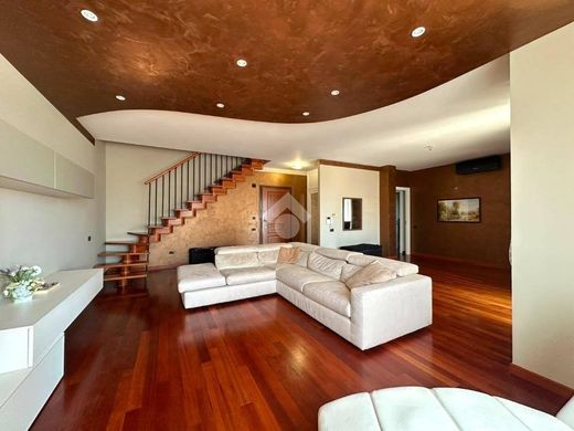 Penthouse in Savigliano, Provincia di Cuneo