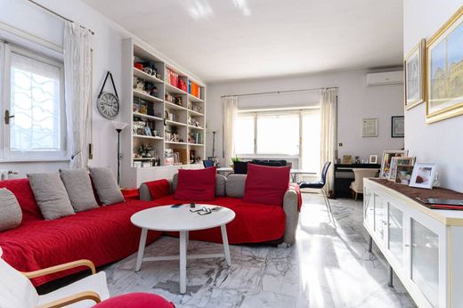 Penthouse Roma, Lazio bölgesinde