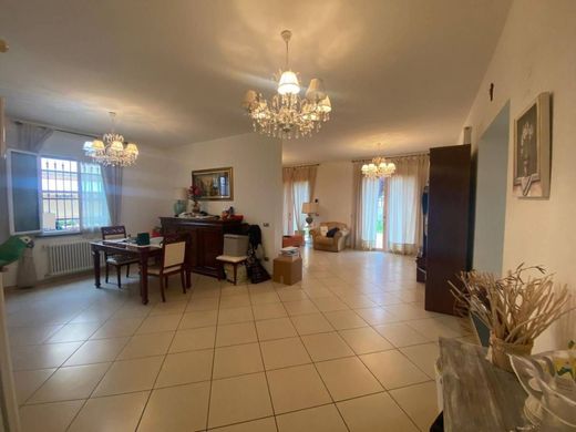 Villa in Cascina, Pisa