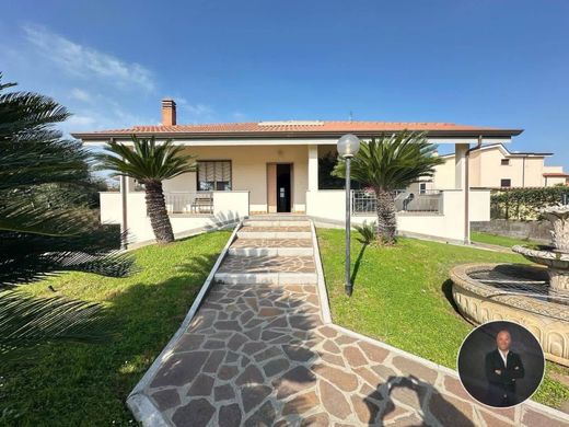 Villa in Aprilia, Provincia di Latina