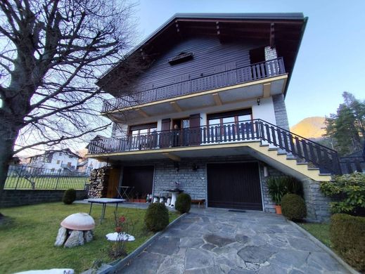 Villa Druogno, Verbano-Cusio-Ossola ilçesinde