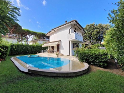 Villa in Pietrasanta, Provincia di Lucca