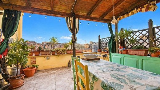 Penthouse Roma, Lazio bölgesinde