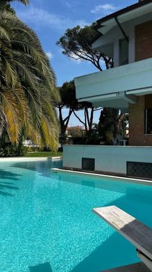 Villa in Rome, Latium