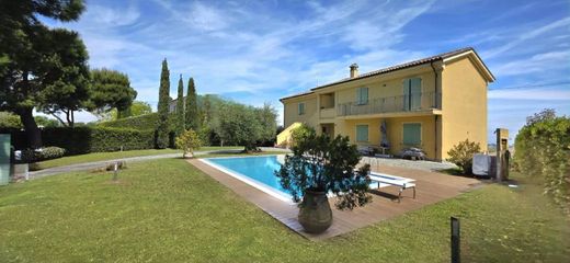 Villa in Civitanova Marche, Provincia di Macerata