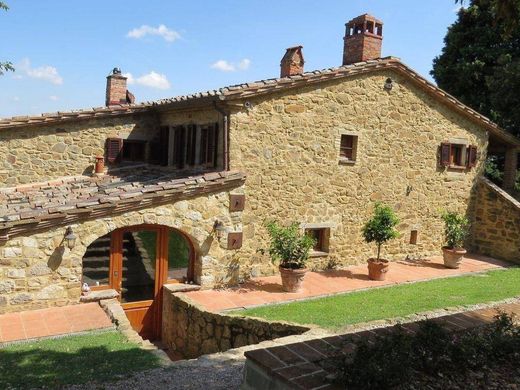 Landhuis in Lucignano, Province of Arezzo