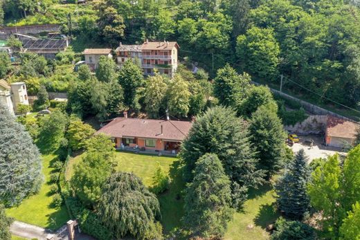 Villa a Lanzo Torinese, Provincia di Torino