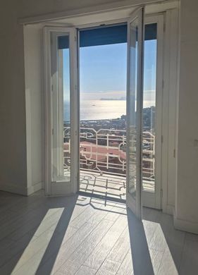Piso / Apartamento en Nápoles, Napoles