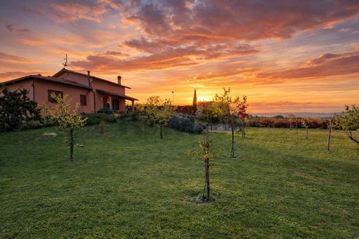 Villa in Sarteano, Province of Siena