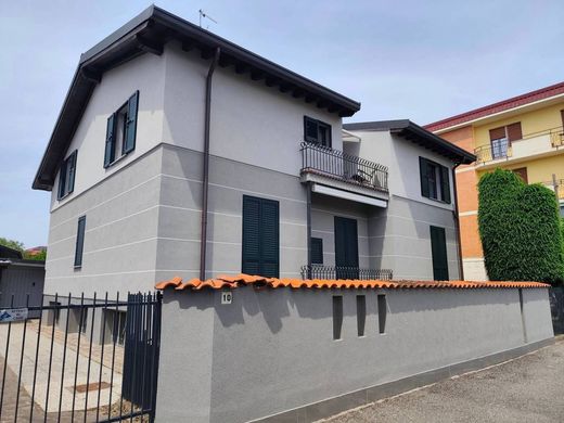 Villa - Sovico, Provincia di Monza e della Brianza