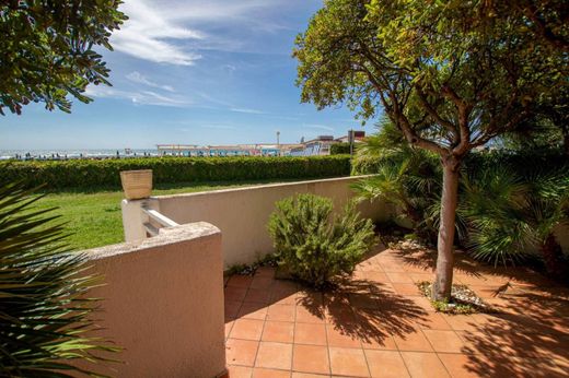 Apartment / Etagenwohnung in Santa Marinella, Rom