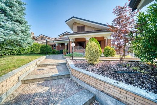 Villa in Orbassano, Torino