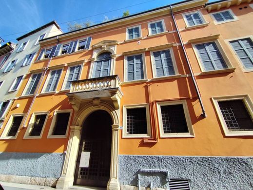 Apartment in Verona, Provincia di Verona