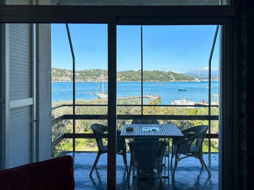 Villa Portovenere, La Spezia ilçesinde