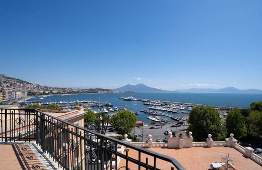 Appartamento a Napoli, Campania