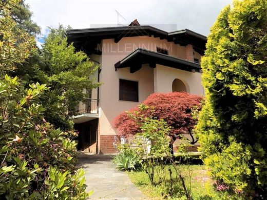 Villa in Arona, Provincia di Novara