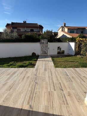 Villa in Tarquinia, Provincia di Viterbo