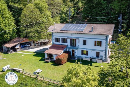 Villa - Marchirolo, Provincia di Varese