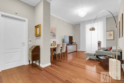 아파트 / 밀라노, Città metropolitana di Milano