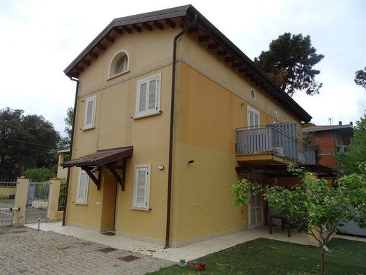 Casa de lujo en Montignoso, Provincia di Massa-Carrara