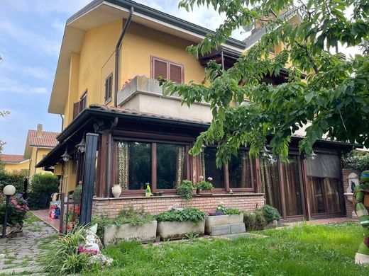 Villa in Buccinasco, Mailand