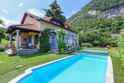 Villa in Caslino d'Erba, Provincia di Como