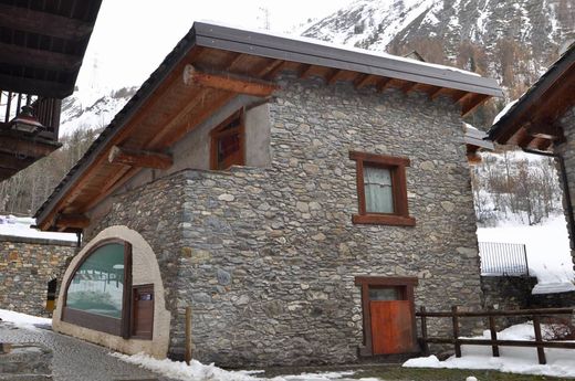 Villa in La Thuile, Valle d'Aosta