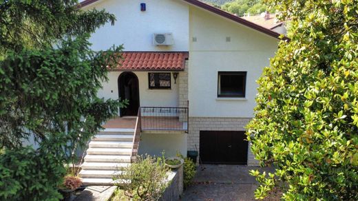 Villa à Monrupino, Trieste