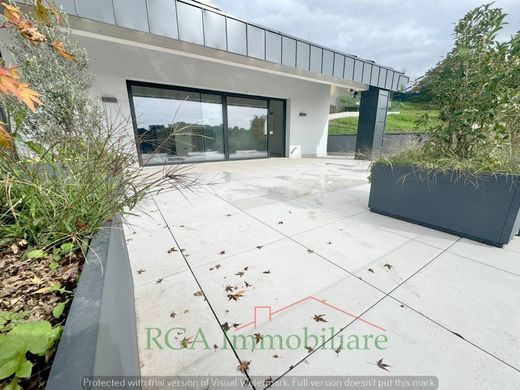 Penthouse w Villa d'Almè, Provincia di Bergamo