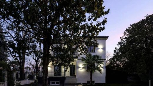 Villa in Rho, Milan