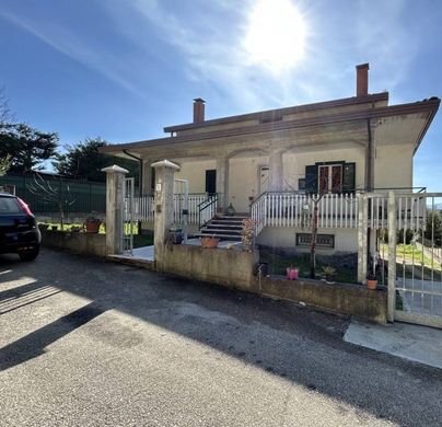Villa in Mirabella Eclano, Provincia di Avellino
