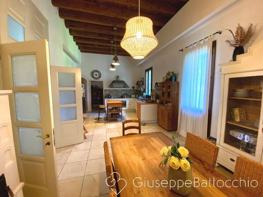 Rosà, Provincia di Vicenzaのヴィラ