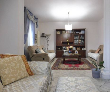 Вилла, Empoli, Province of Florence