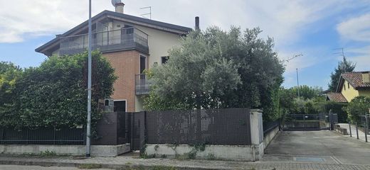 Villa in Bussolengo, Provincia di Verona